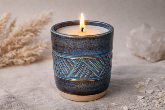 Månsystrar  – Doftljus i handgjord keramik av 100% sojavax