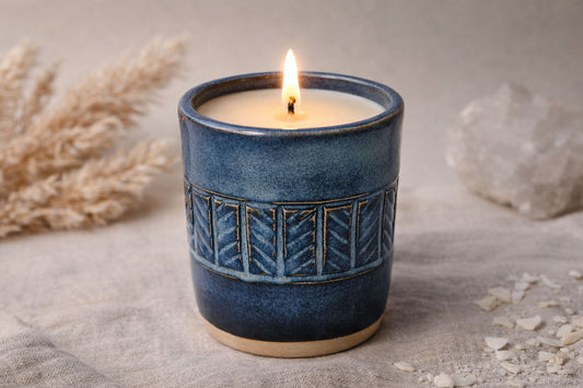 Nattro  – Doftljus i handgjord keramik av 100% sojavax