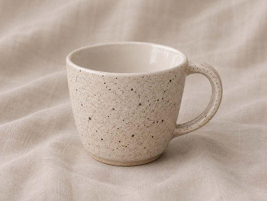 Kaffekopp med handtag Snäckskal │ RÅÅ