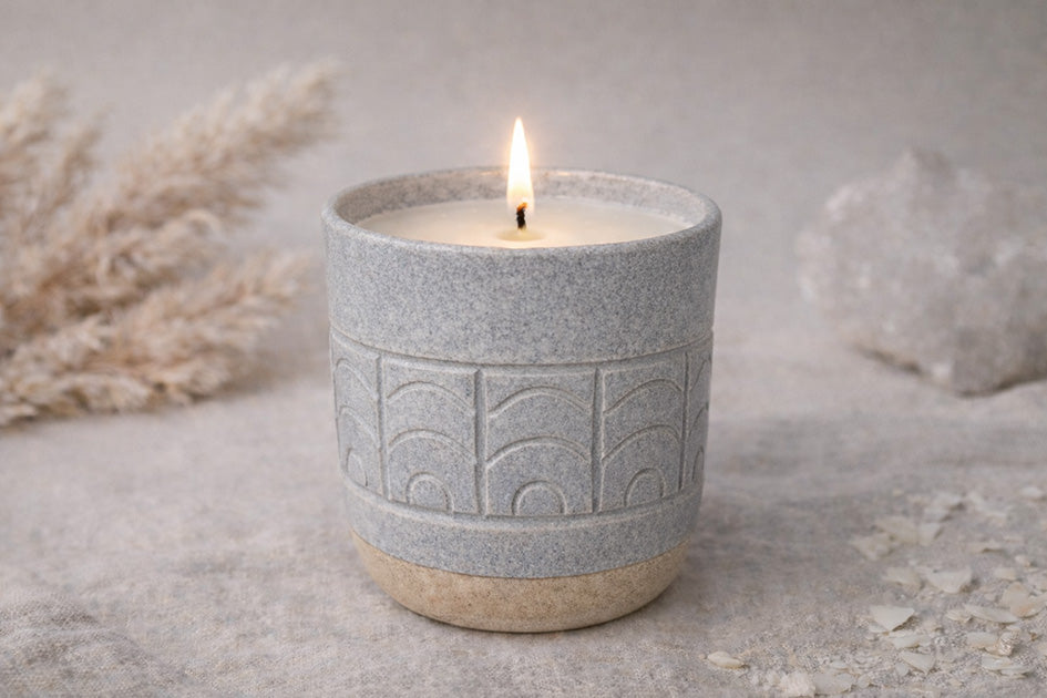 Trollbunden – Doftljus i handgjord keramik av sojavax, Studio Vintrafors